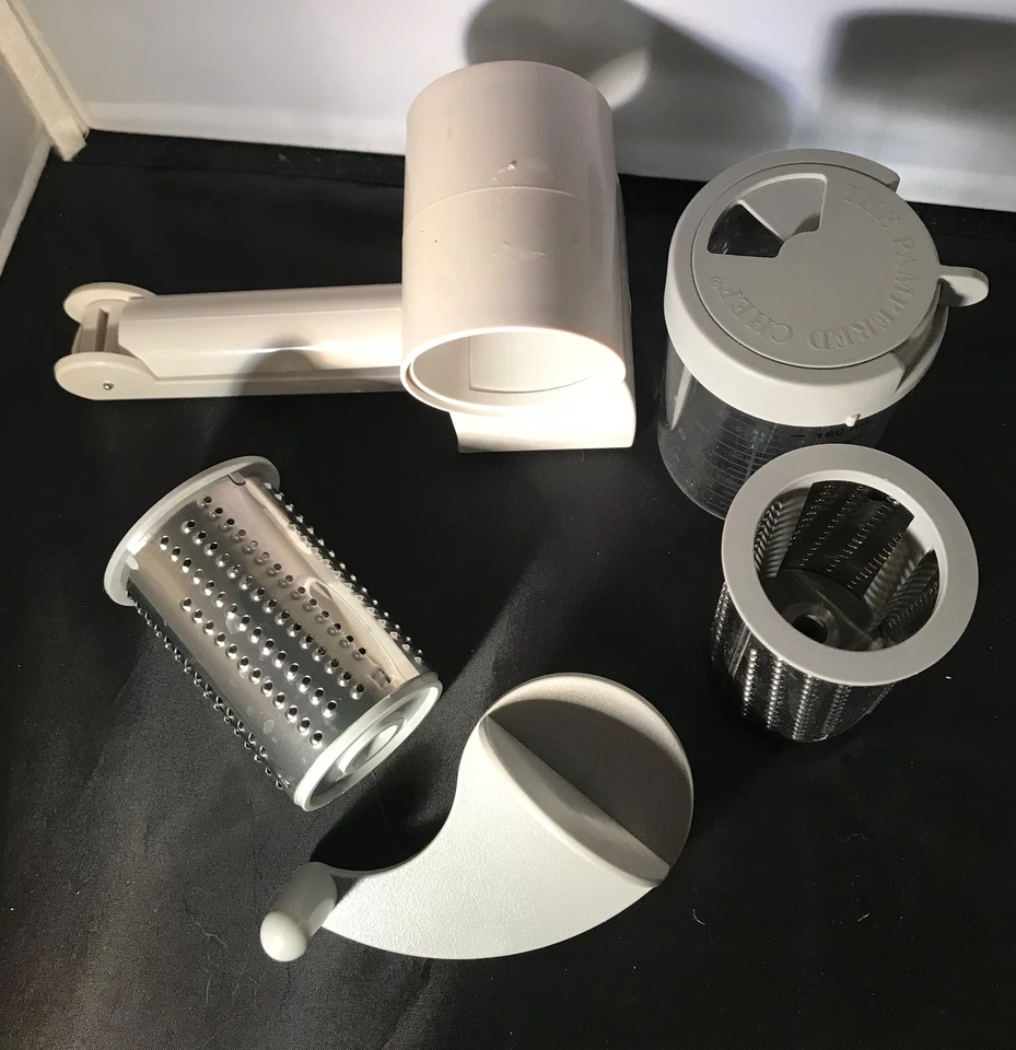 PAMPERED CHEF 1275 Deluxe Cheese Grater  & #1278 Container - Image 2 of 4