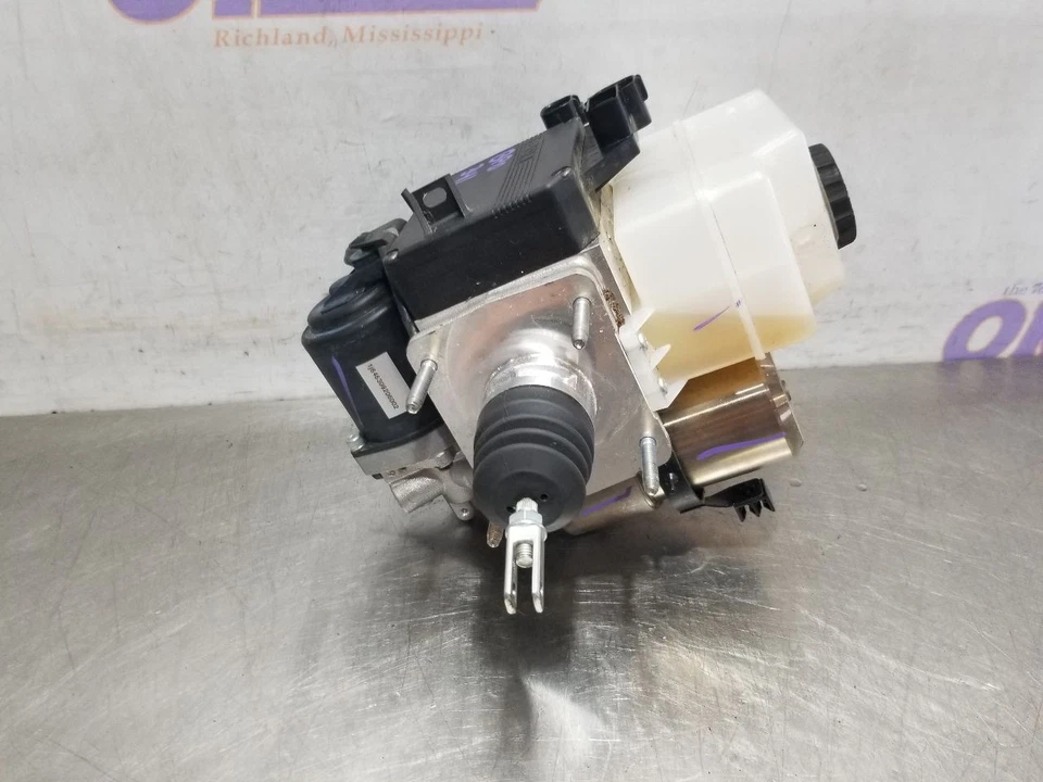 06 2006 LEXUS LX470 4,7 L ABS ACTUADOR DE FRENO ANTIBLOQUEO Y CONJUNTO DE BOMBA  Foto 2 de 4