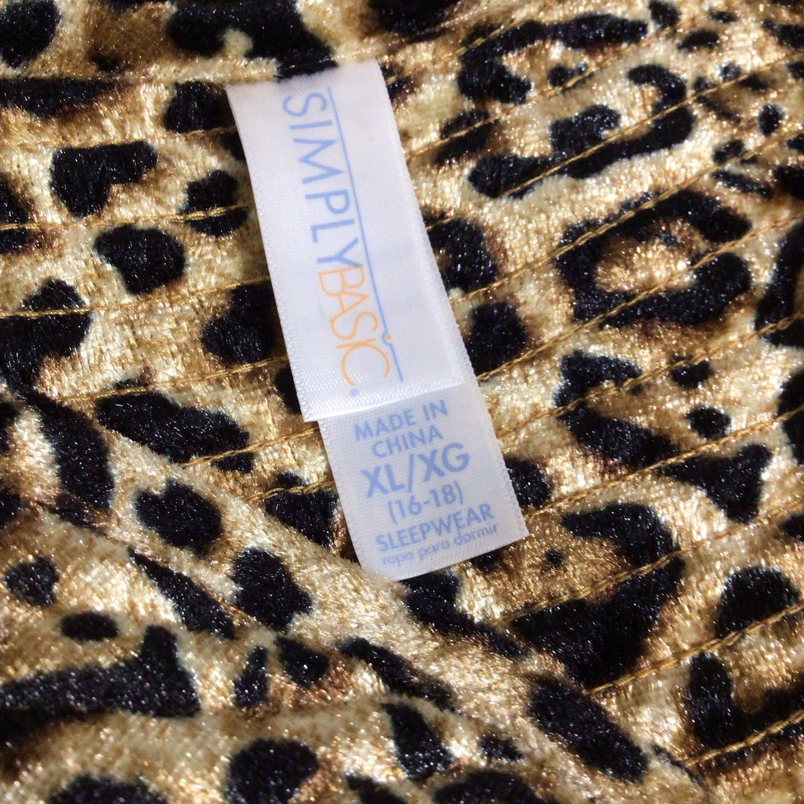 Simply Basic Leopard Velvet Zip-Front Robe Housec… - image 4