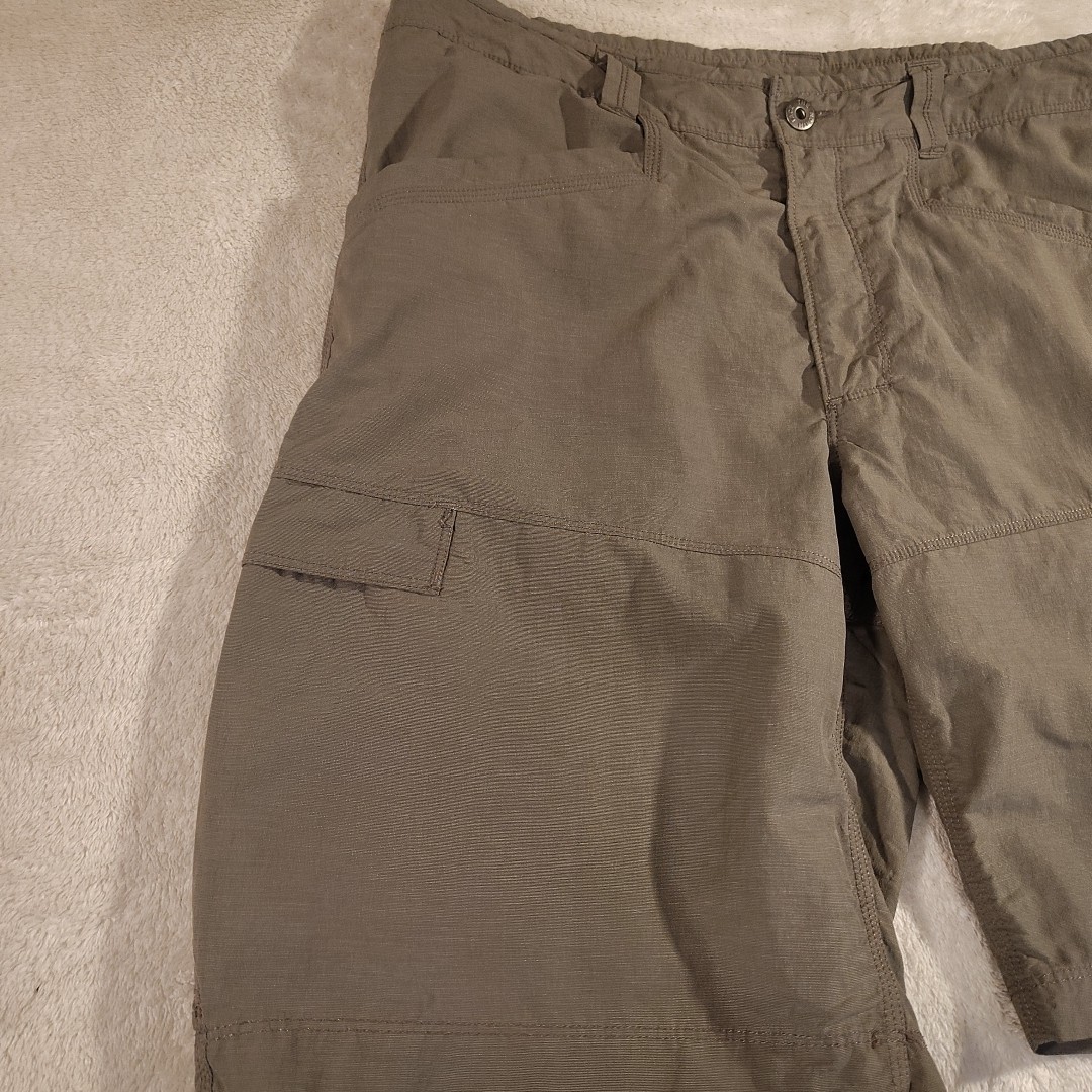 North Face Shorts Men's 34 Outdoors Hiking Flap 6 Pocket Lightweight Beige Cargo thumbnail 2