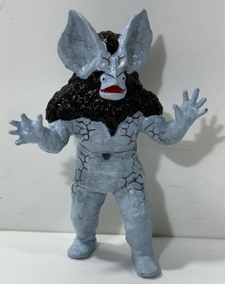 Ultraman Figure 2001 Alien Icarus Bandai HG Gashapon Godzilla Kaiju 3'' Vintage