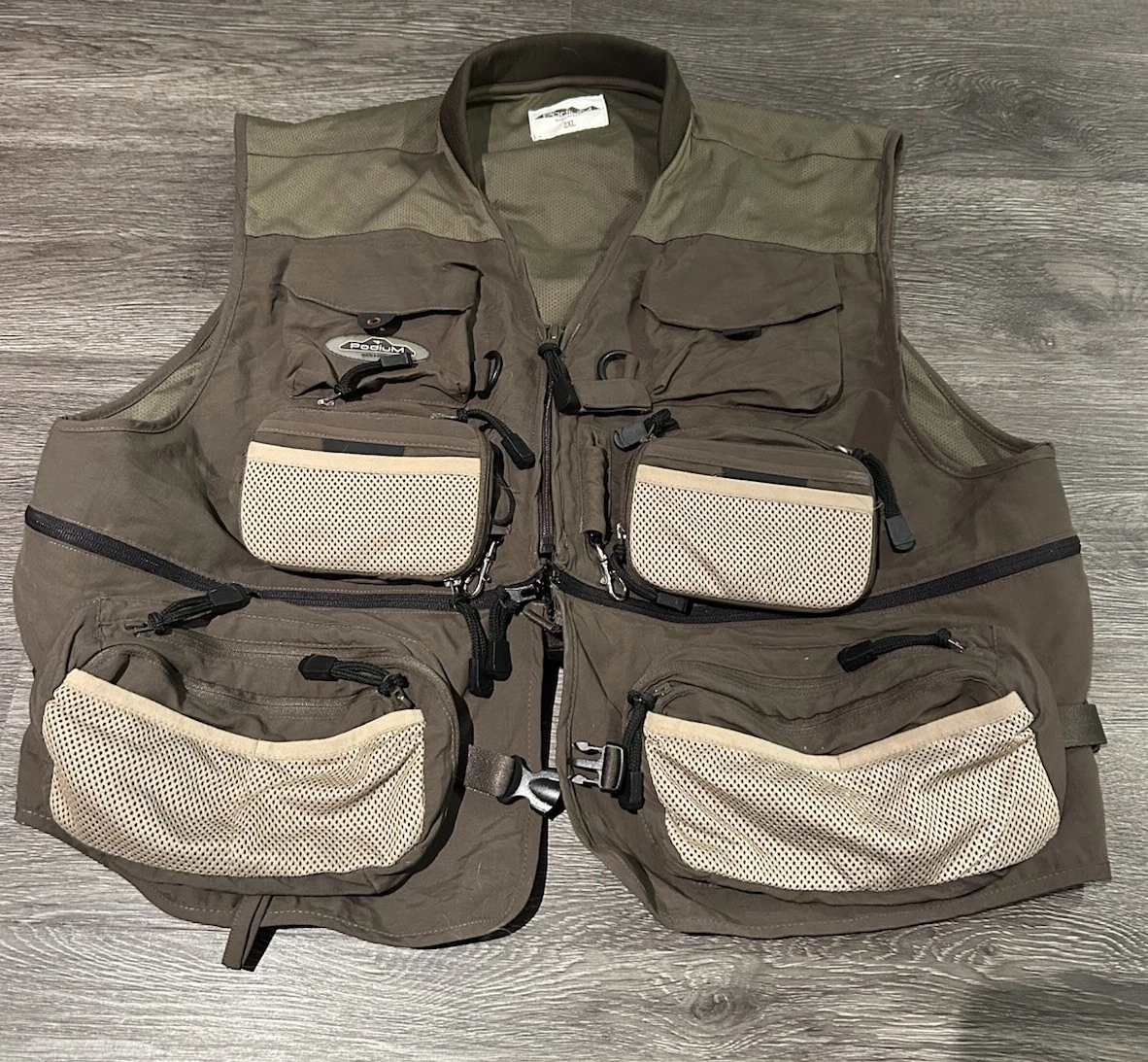 Podium Fly Fishing Men’s 2XL Vest Multiple Pockets Foam Fly Holders EUC