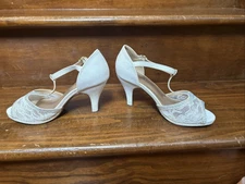 Dream Paris Amore Glitter White Fabric Lace Rhinestones sz 6 Open Toe Pump Bride