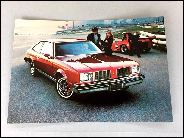 1978 Oldsmobile Cutlass Salon Original 1 page Car Photo Post Card