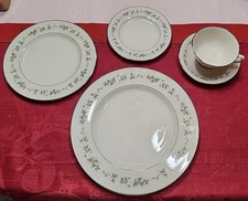 LENOX BROOKDALE 5 PIECE PLACE SETTING DINNER SALAD BREAD PLATE CUP & SAUCER MINT