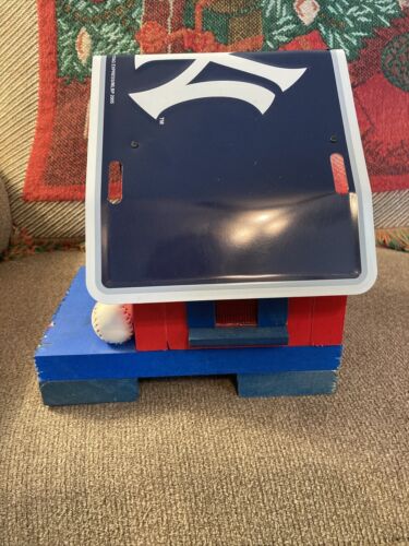 MLB New York Yankees Ticket Funds Piggy Bank House License Plate Collectible - Picture 3 of 10