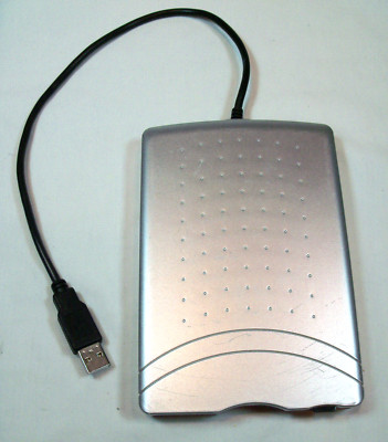 Dynex Slim USB External Floppy Disk Drive DX-EF101 3.5'' Diskette Drive- Untested