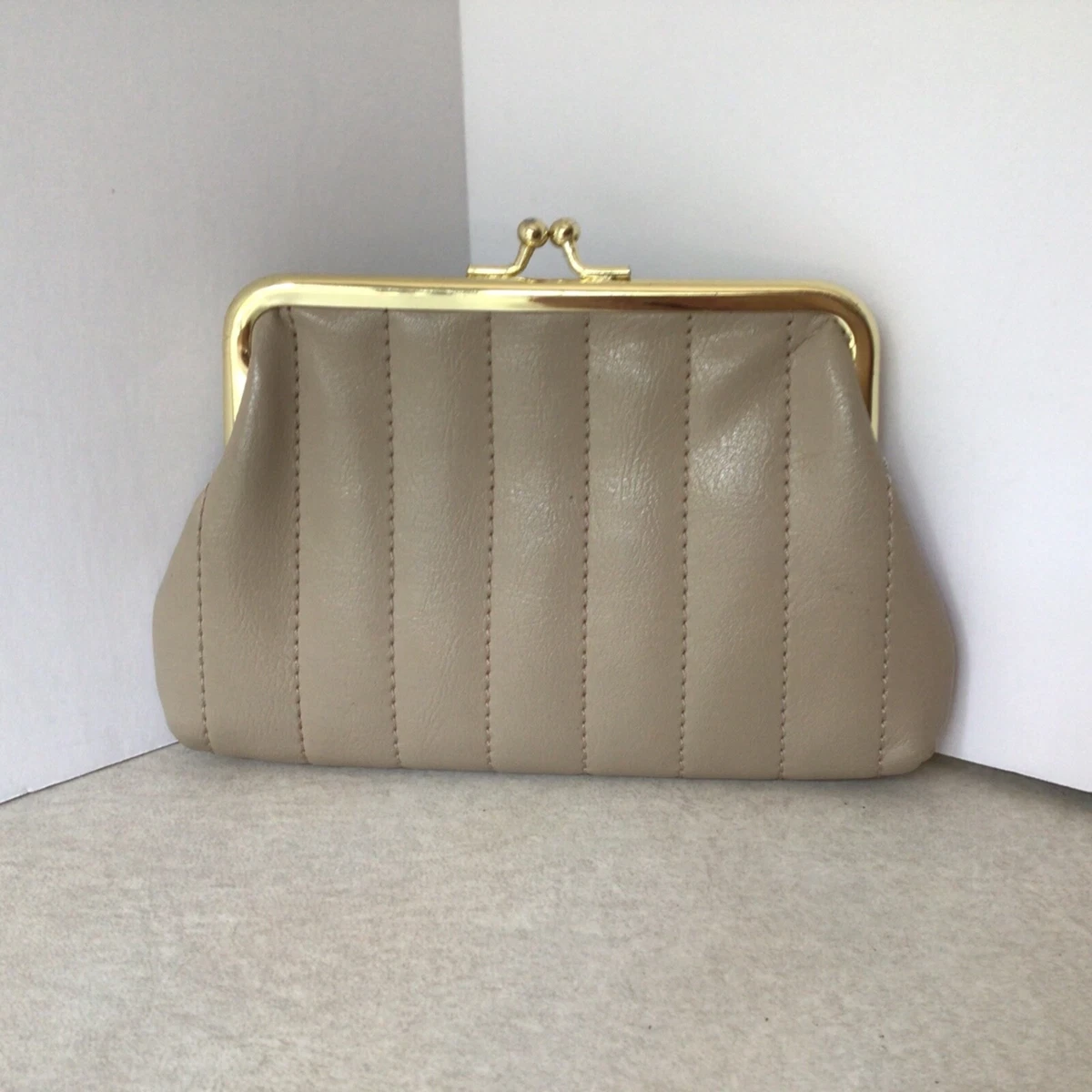 Kiss lock cheap change purse