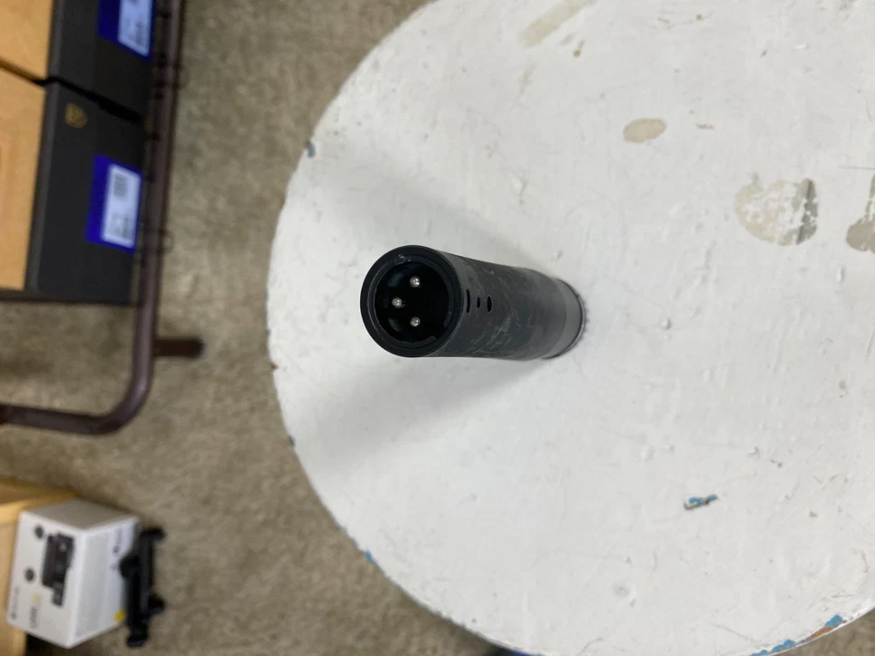 Behringer UM2 Audio Interface, Pyle PDMIC78 Mic, Boom Arm, Pop Filter, Cables - Image 4 of 4