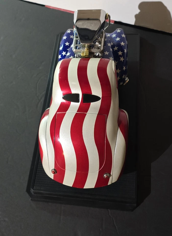 Funline Muscle Machines 1941 41 Willys Coupe 1:18 Drag Race Stars Stripes Red - Image 4 of 4