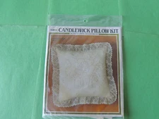   M.H.Yarns Candlewick Embroidery Pillow Kit 14x14 "ROSE HEART 14X14  " inc Lace