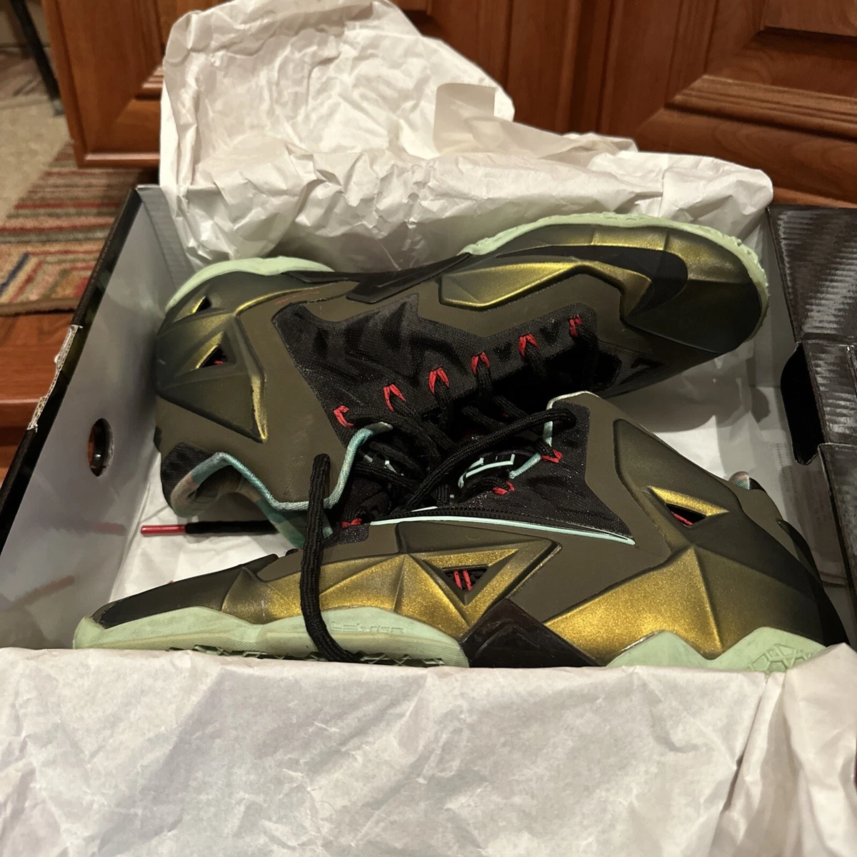 lebron sneakers foot locker