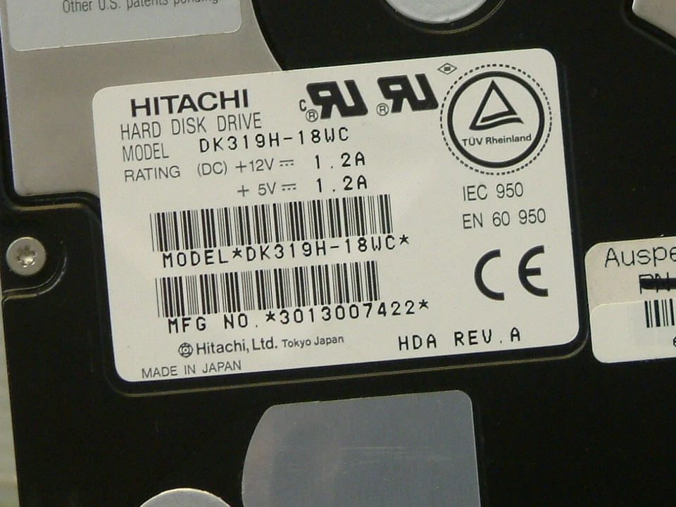Vintage Hitachi DK319H-18WC - 18.4GB Ultra Wide SCSI 80-Pin 3.5" Hard Drive HDD - Image 3 of 3