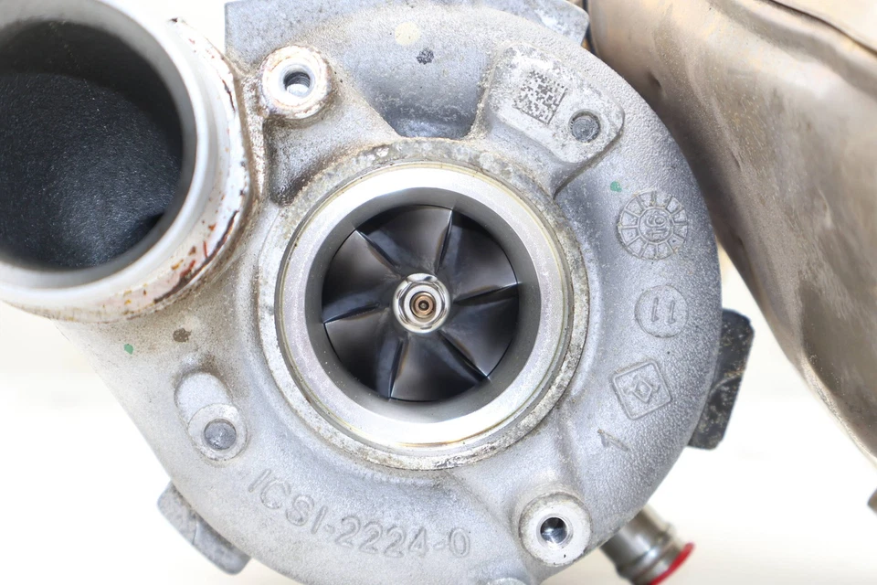 2015-2017 AUDI S8 4,0 л - левый турбокомпрессор / турбокомпрессор 079145703P - Изображение 3 из 4
