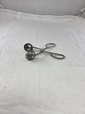 Vintage Cast Aluminum, Meatball /Melon Squeeze Form Tool Unbranded 1 1/2'' Cups