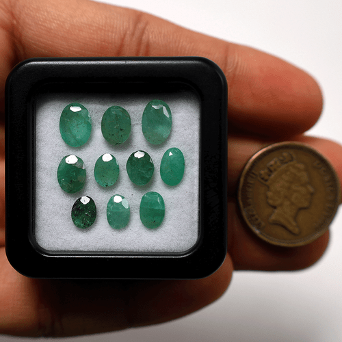 Lote de 10 piedras preciosas de corte facetado ovalado de 6 mm-8 mm esmeralda natural sin tratar de Zambia - Imagen 3 de 12