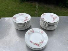 34 Assiettes Aux Lions De Faience, Rue De Rivoli Paris Décor Roses Fleurs