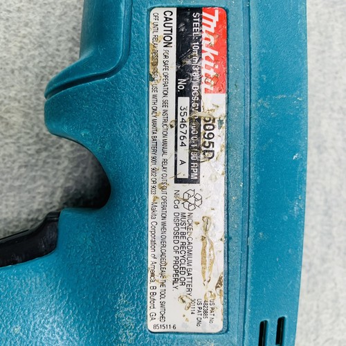 MAKITA 6095D - Cordless Steel 3/8'' 9.6v W/ 2 Batteries, Charger & Case TESTED - Picture 12 of 17