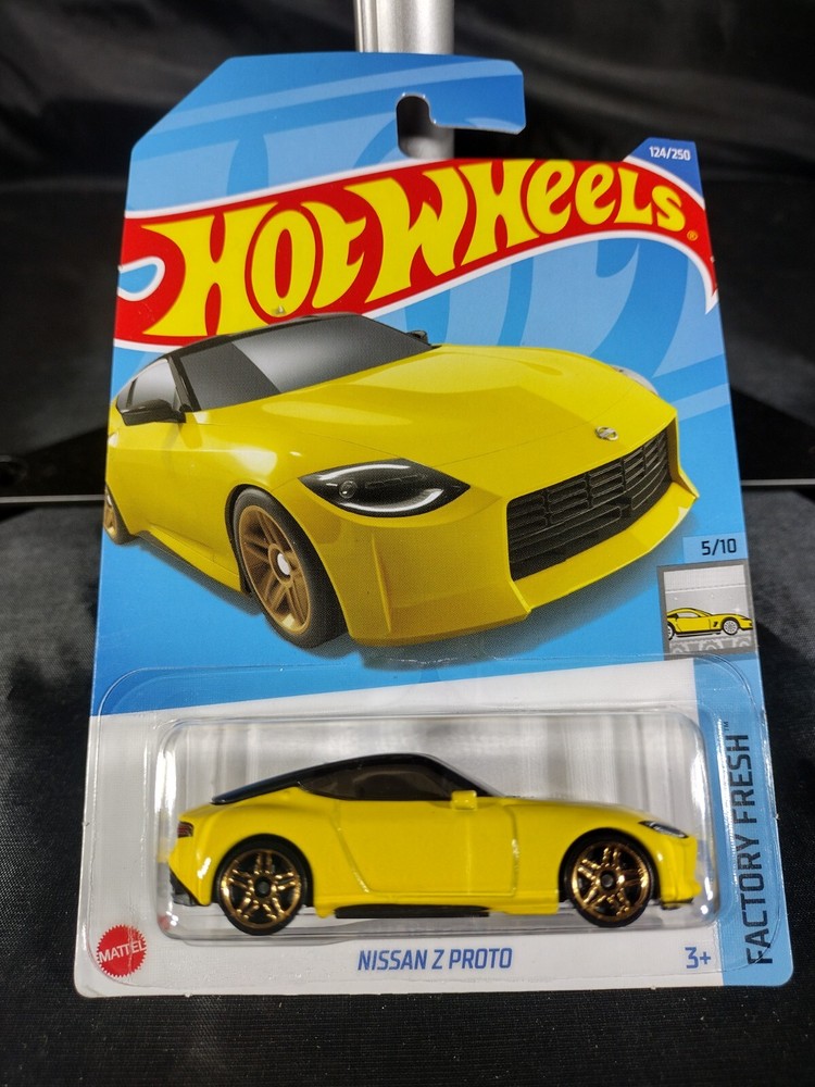 Hot Wheels Nissan Z Proto HW Factory Fresh 124/250 New !