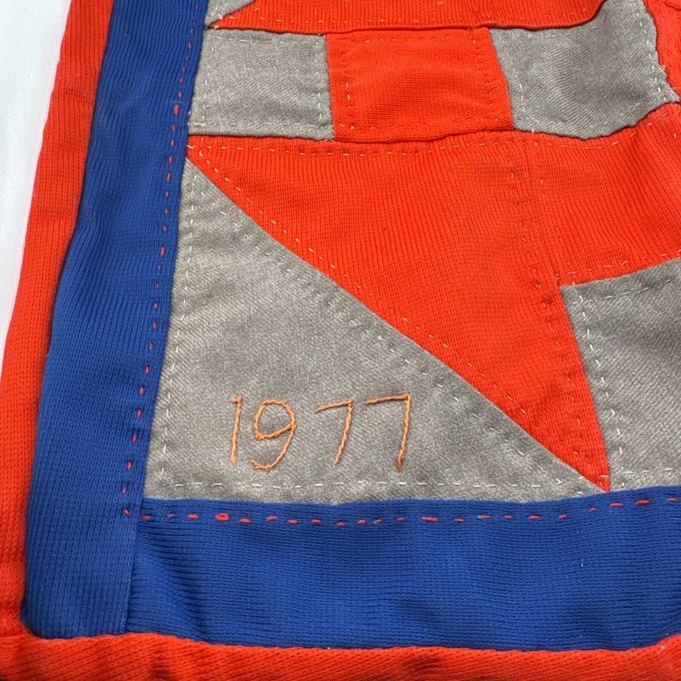 Funda de almohada acolchada a mano | Azul y rojo | Hecho a mano Amish | Diseño 16X16 📦 Foto 2 de 4