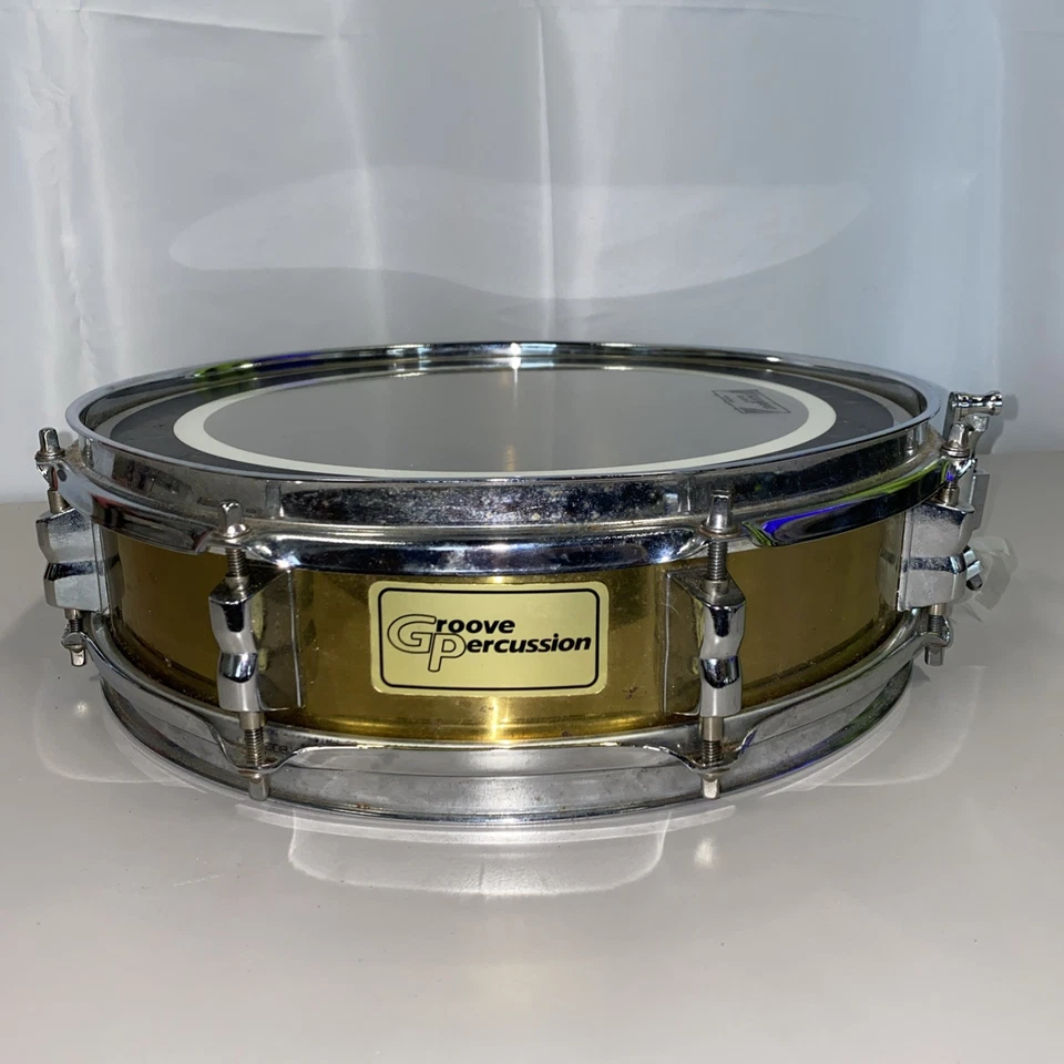 Groove Percussion 8 Lug Brass Piccolo Snare Drum 13"x 3 1/2" guter Zustand