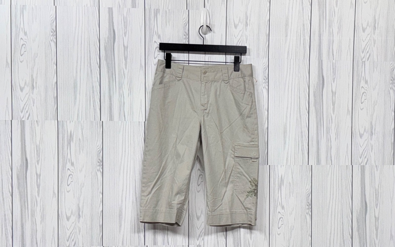 Coldwater Creek khaki pants womens size 10 capri mid rise straight leg