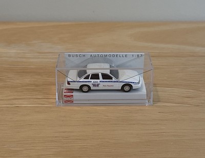 Busch Ford Crown Victoria Taxi   Ho Scale 