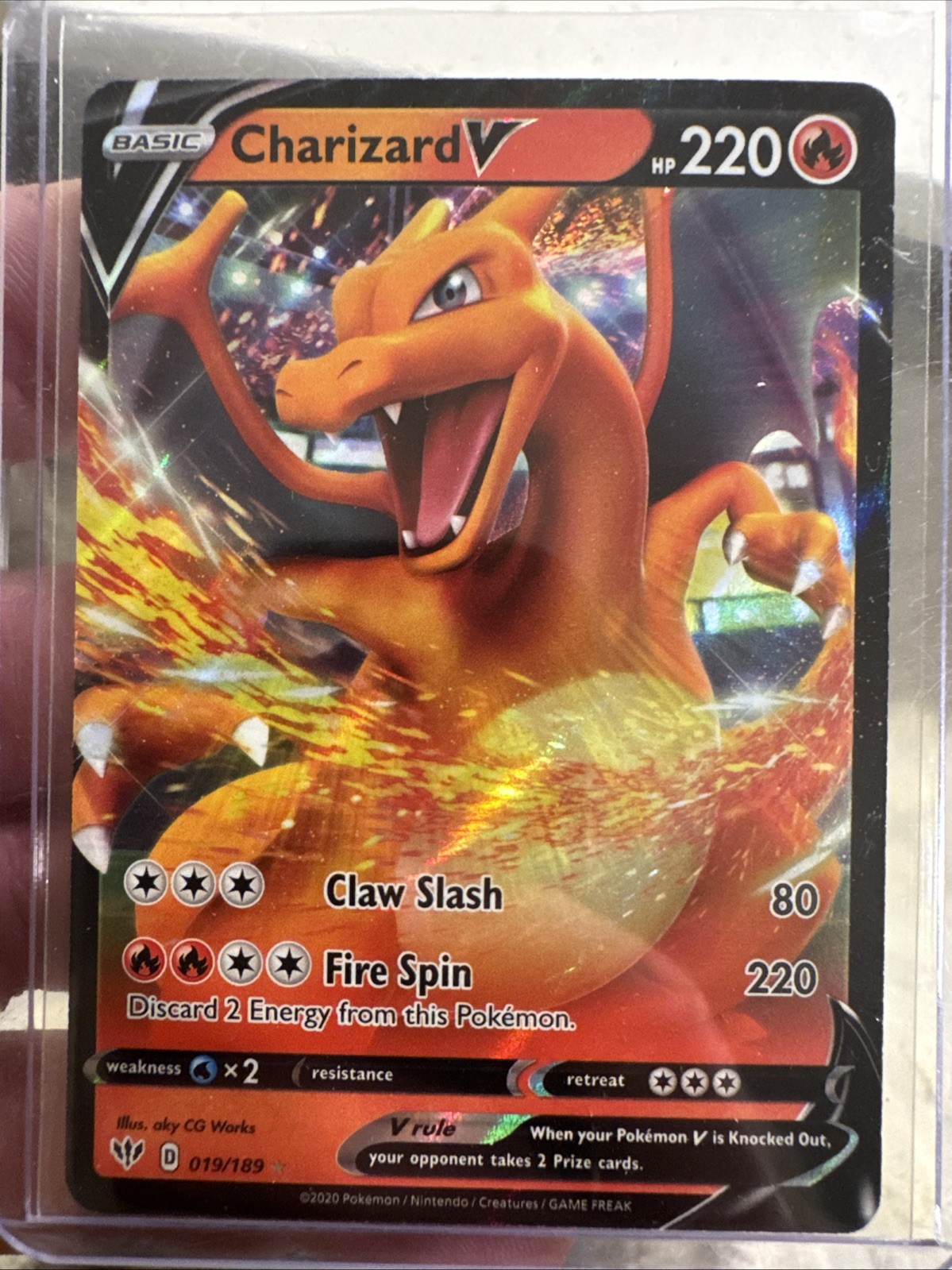 Charizard V - 019/189 - Ultra Rare - Darkness Ablaze - Pokemon Card - NM/M