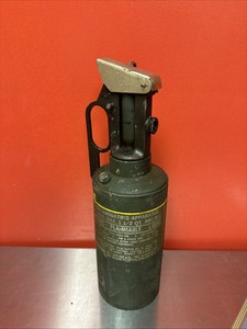 米軍実物 Decontaminating Apparatus DS2 ボトル 米軍実物 Decontaminating Apparatus DS2 ボトル 消火器 ハンヴィー