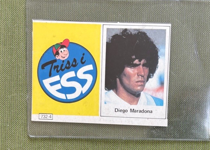 1985 Buster Triss I ESS # 49 Diego Maradona  (Large margins)