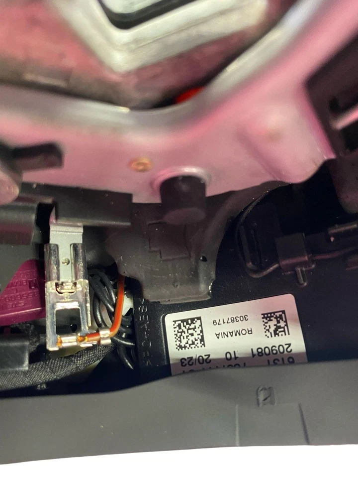 2022-2024 BMW X4 G02 OEM STEERING WHEEL W/ CONTROLS W/ CRUISE INFOTAINMENT *NOTE - Image 4 of 4