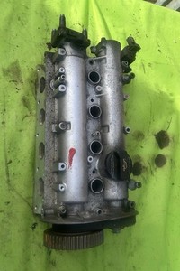 Zylinderkopf VW Golf 4 1.4 16V 55KW 036103373AK Nockenwellen 036103475