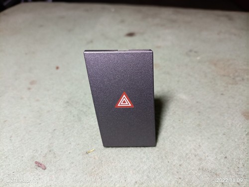 Schalter Warnblinker 13138255 Warnblinkerschalter  Opel Signum Z03 2.2 2005