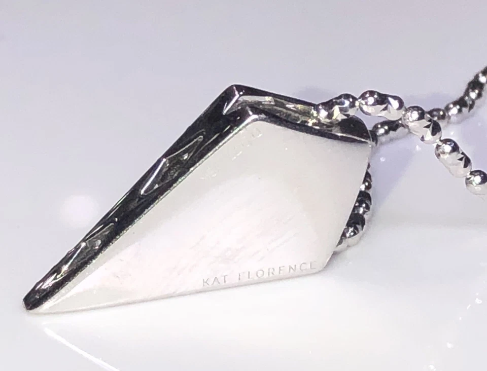 KAT FLORENCE GOLDEN KITE D FLAWLESS DIAMOND NECKLACE SET IN 18K WHITE GOLD - Image 4 of 4