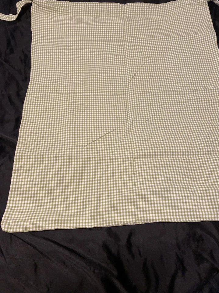 Pottery Barn Kids Sabrina Green and White Gingham Basket Liner 23X29 Drawstring - Image 2 of 4