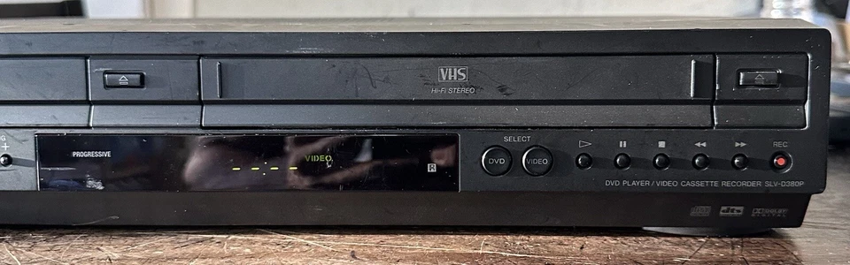 Reproductor combinado de DVD/VHS Sony SLV-D380P DVD/VCR escaneo progresivo sin sintonizador Foto 3 de 4