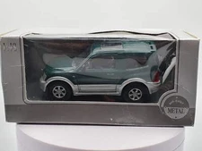 Mitsubishi Pajero MK 3 (1999) Automaxx 1/43 Green