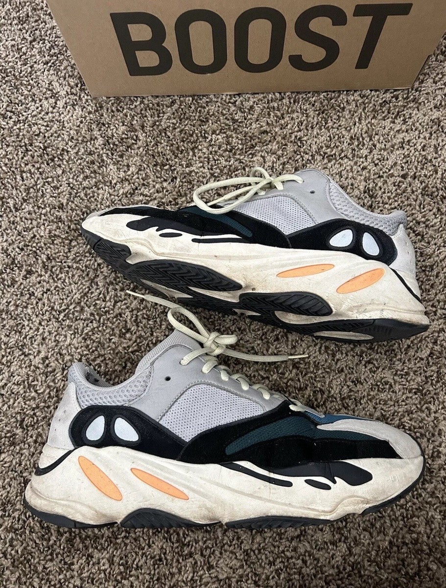 yeezy wave runner size 12