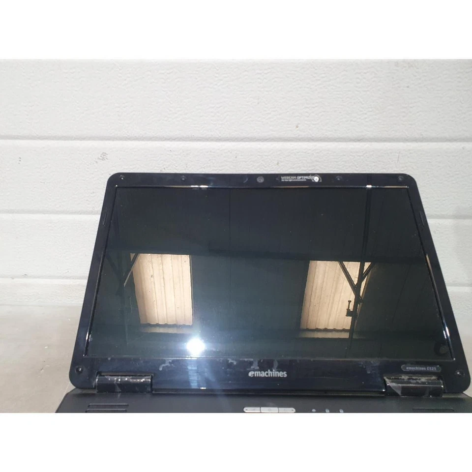 Emachines E525 KAWF0 Laptop Black 15.6" LCD Display Windows Vista - For Parts - Image 2 of 4