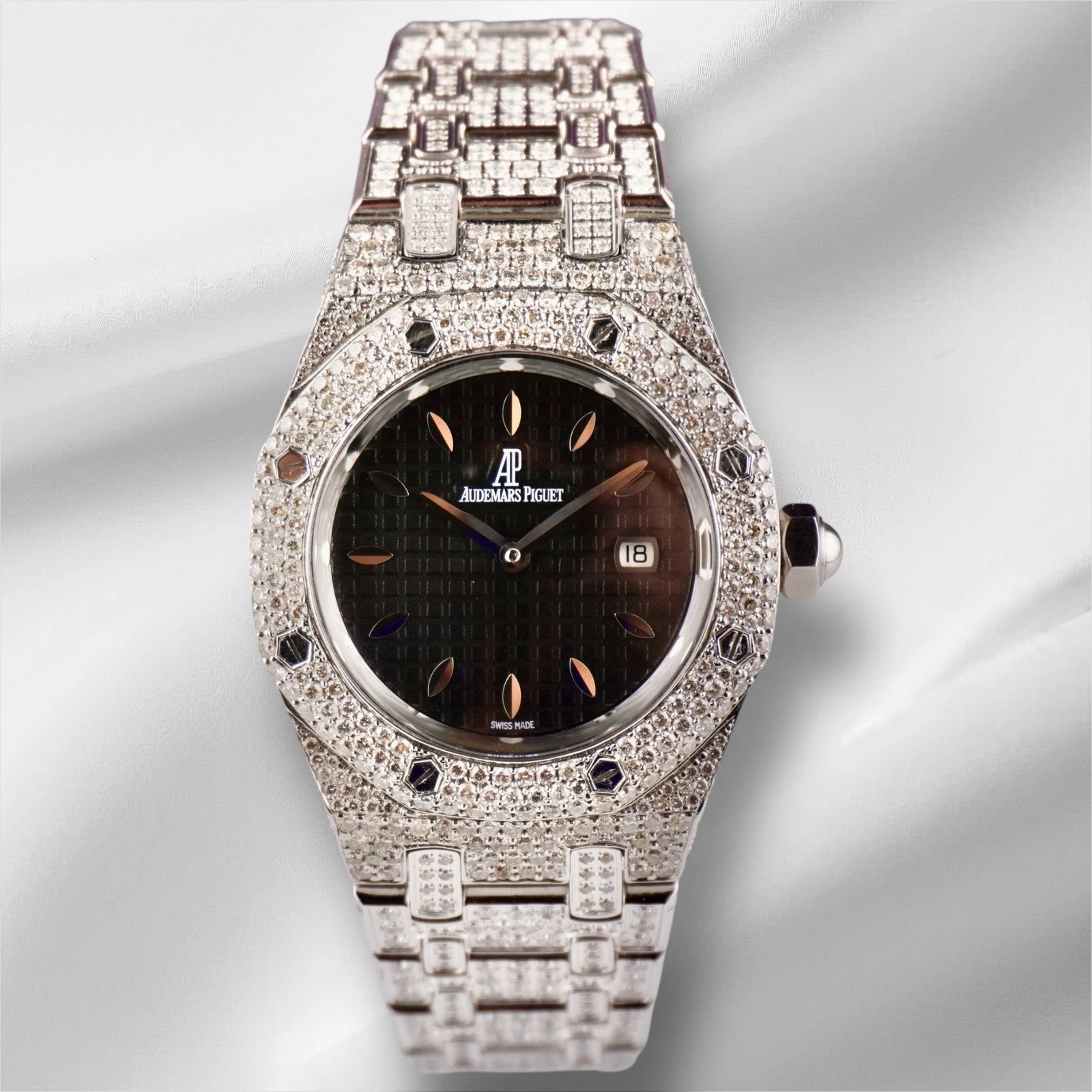 Audemars Piguet — AUDEMARS PIGUET Lady Royal Oak 33mm Iced 13ct Diamonds Black Dial Watch 67620ST