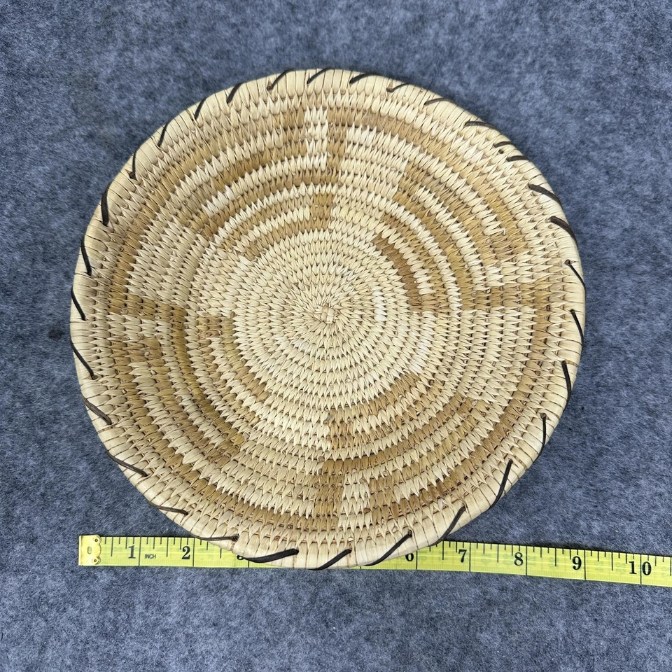Vintage Papago Handwoven Wicker Basket Shallow Coil Tray Decorative Native - Image 2 of 4
