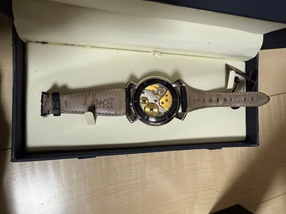 Reloj Gaga Milano Manuale 48 esfera de carbono 5013.01s hecho en Suiza para hombre limitado Foto 2 de 4