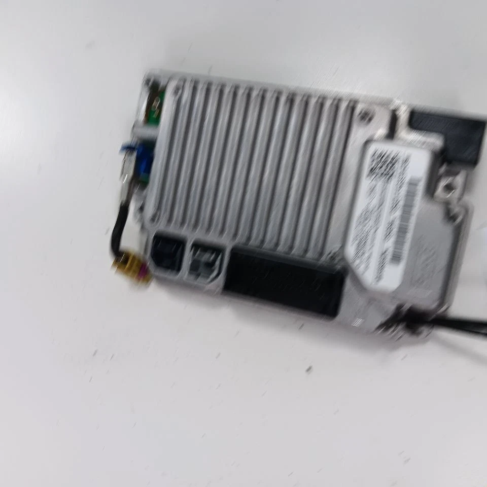 Módulo de control de comunicación Ford Mustang Sync con navegación {GR3T14G370BM} 2015 Foto 2 de 4