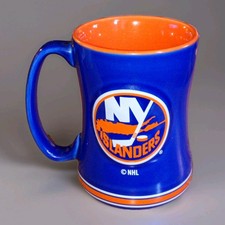 2016 Official NHL NEW YORK ISLANDERS big relief mug by Boelter  Great Condition