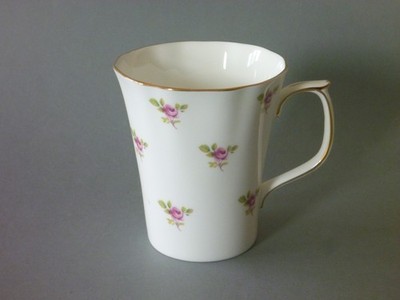 Herzogin Rosenknospe Becher - 4'' oder 10 cm hoch - Ditsy Pink Rose
