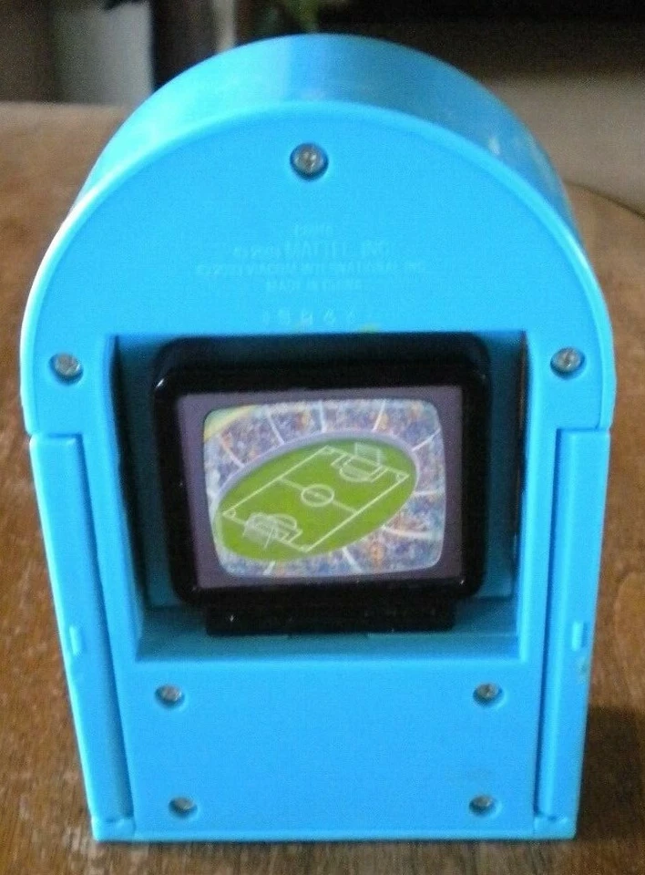 MATTEL 2003 MUÑECA MUEBLES ORDENADOR, TV, LIBRERÍA GABINETE 5 1/2"" ALTO Foto 3 de 4