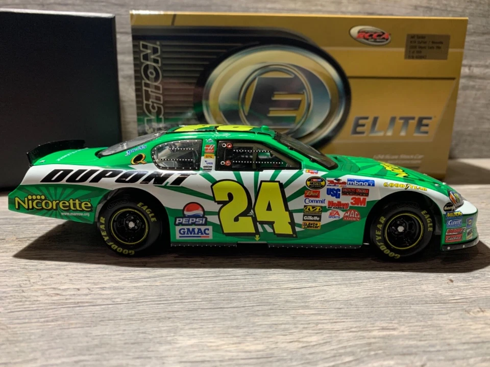 Jeff Gordon Elite 2006 1/24 DuPont 24 Nicolette Elite 516 de 999 ¡verde! NUEVO  Foto 3 de 4