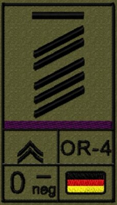 Bundeswehr Rangabzeichen, Klett mit Blutgruppe und Litze, Oberstabsgefreiter UA