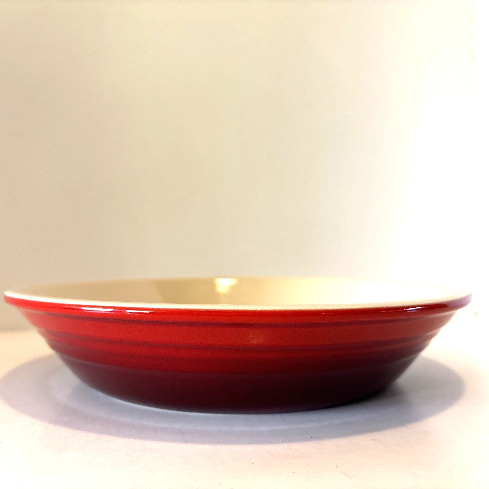 Le Creuset Stoneware Ceramic Pie Dish Cerise Red 9” Baking Pan Round Oven Safe