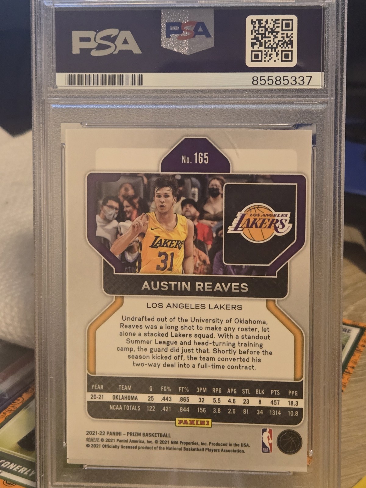 2021-22 Panini Prizm Basketball Austin Reaves #165 Rookie PSA/DNA Auto view 2